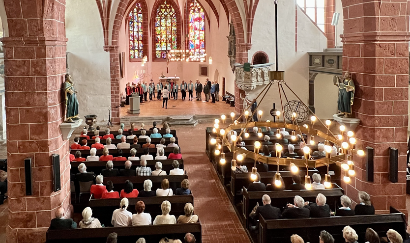 Auftakt der 5. Chormeile in der Blasii-Kirche (Foto: Presse Stadt NDH)