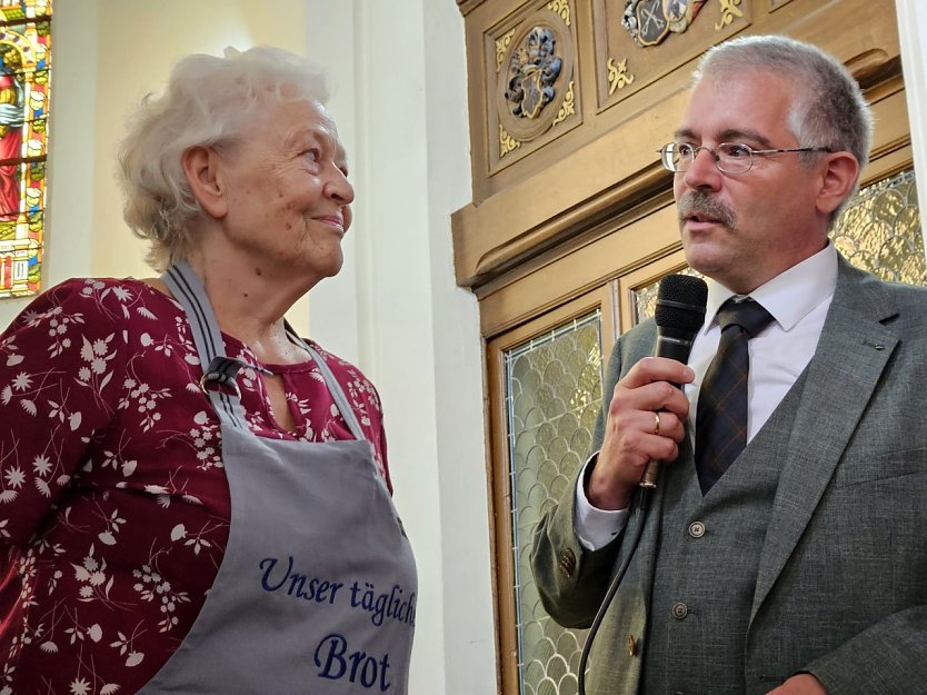 Tafel Chefin Helga Rathnau wurde für ihr Engagement geehrt (Foto: Evangelischer Kirchenkreis Südharz)