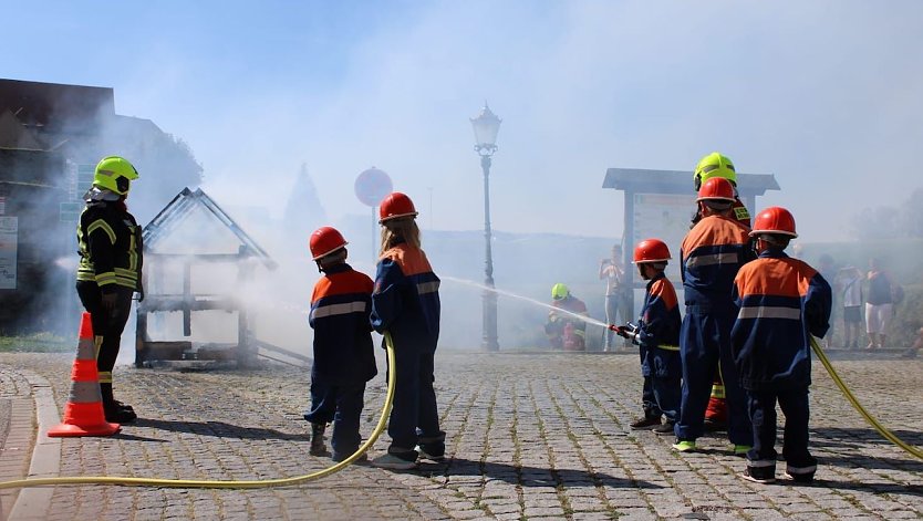 Feuerwehr Heldrungen öffnete seine Tore für große und kleine Besucher (Foto: S. Dietzel)