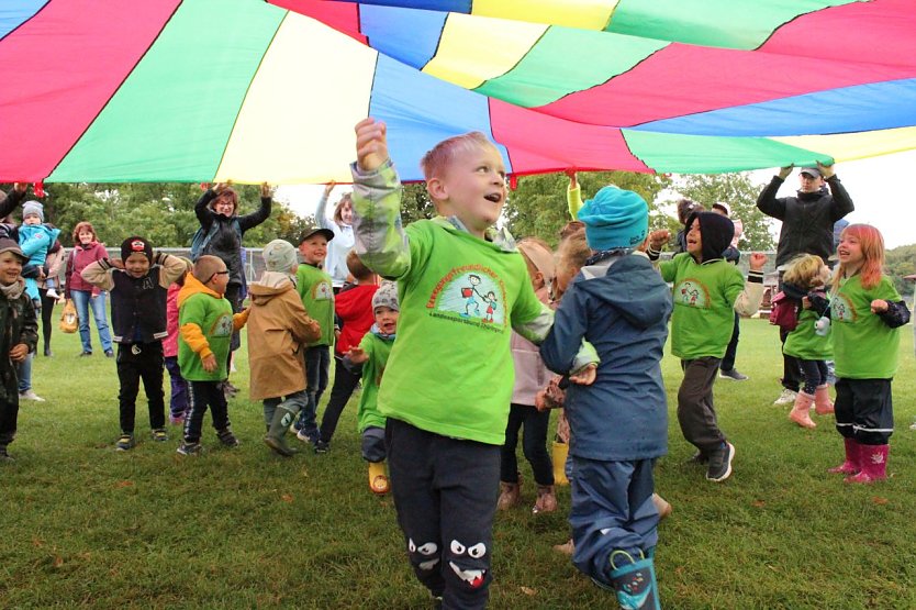 Die Kinder der "Arche Noah" hatten viel Spaße auf dem Possen (Foto: Kita Arche Noah)