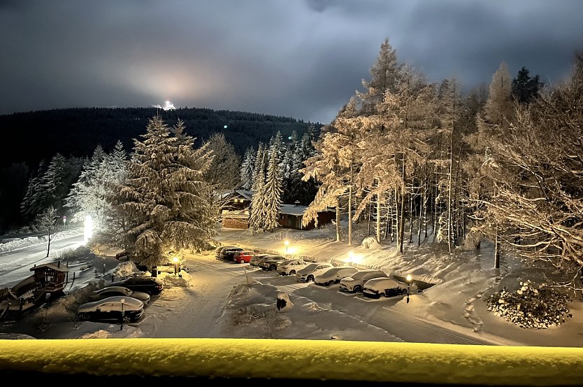 Vollmondnacht im Oberwiesentahl mit Blick auf den Fichtelberg (Foto: Ringo Rüger aus Nordhausen)