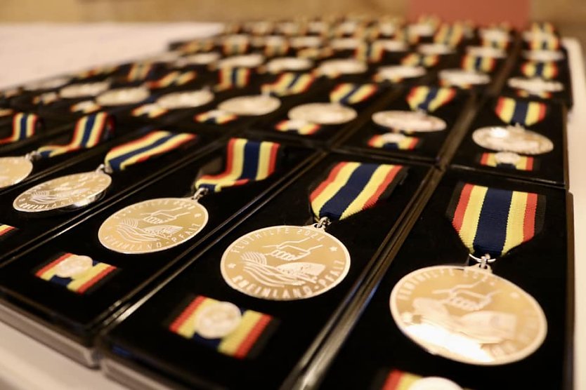 Medaillen für die Fluthelfer (Foto: privat)