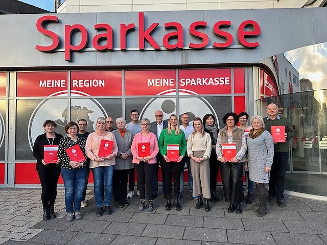 Der Verein "Sozialfonds Nordhausen" hat heute wieder Spenden übergeben (Foto: Sozialfonds Nordhausen)