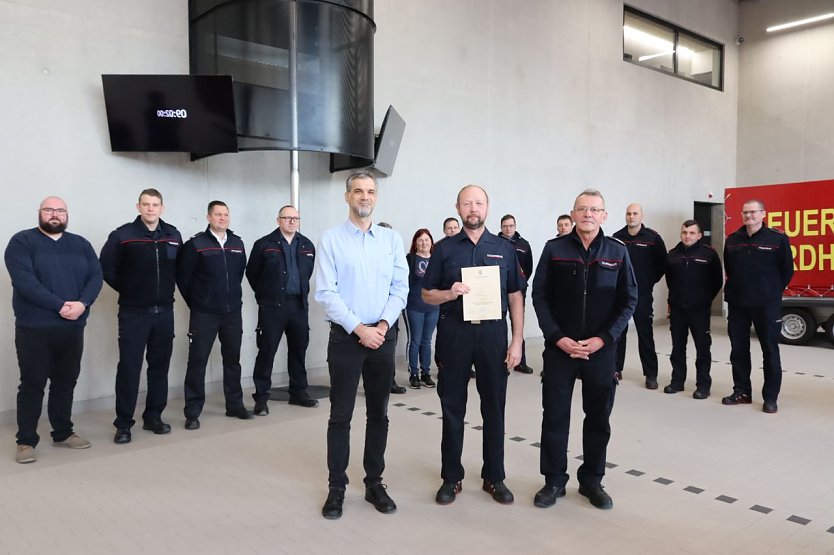 Nach 40 Dienstjahren - Brandmeister Norbert Neumann verabschiedet (Foto: Stadt Nordhausen)