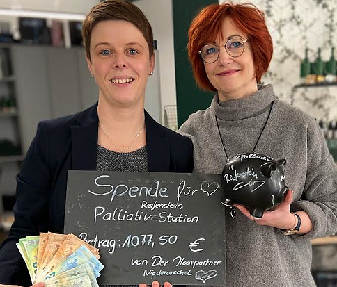 Doreen Petri mit Doreen Strickling (Foto: Eichsfeld Klinikum)