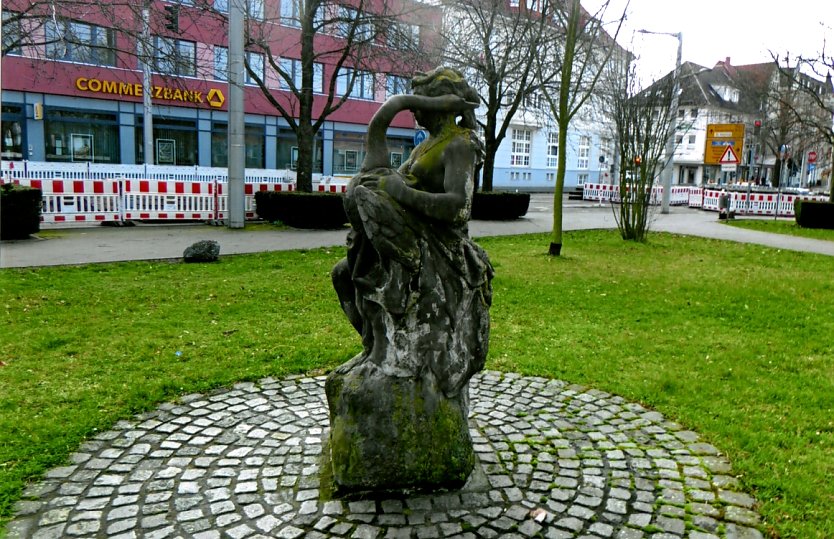Die restaurierte Figurengruppe nahe der Arnoldstraße seit 2008  (Foto: Heidelore Kneffel)