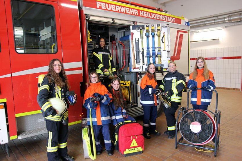 Girls bei der Feuerwehr in Heiligenstadt  (Foto: Privat)