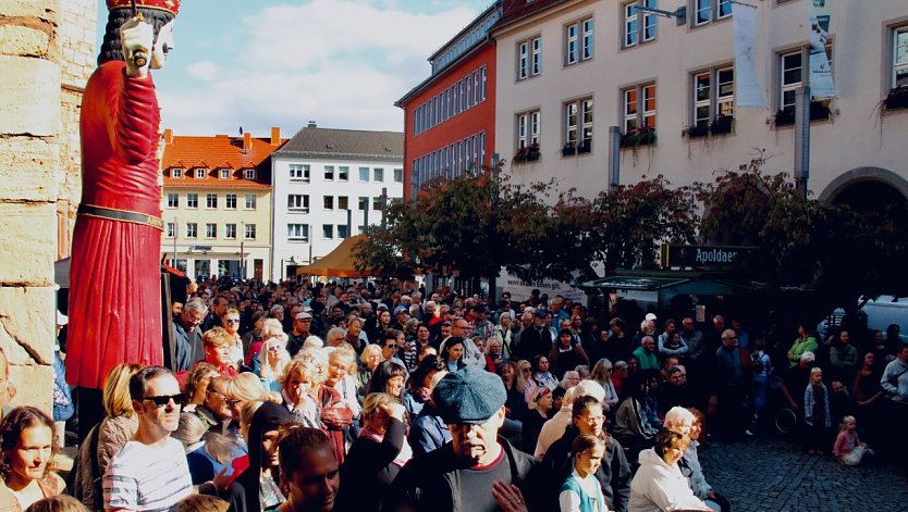 Im September 2023 lud das hastig zusammengekommende Bündnis #nordhausen zusammen zum Fest für die Demokratie auf den Rathausplatz geladen, für die anstehenden Wahlkämpfe hat man nun weitere Aktionen angekündigt (Foto: agl)