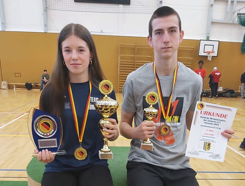 Cinnia Hofmann (bis 50 kg) und Leon Kulle (bis 70 kg) aus Bad Langensalza gewannen Gold und Bronze bei der DM U17 in Chemnitz (Foto: Felix Becker)