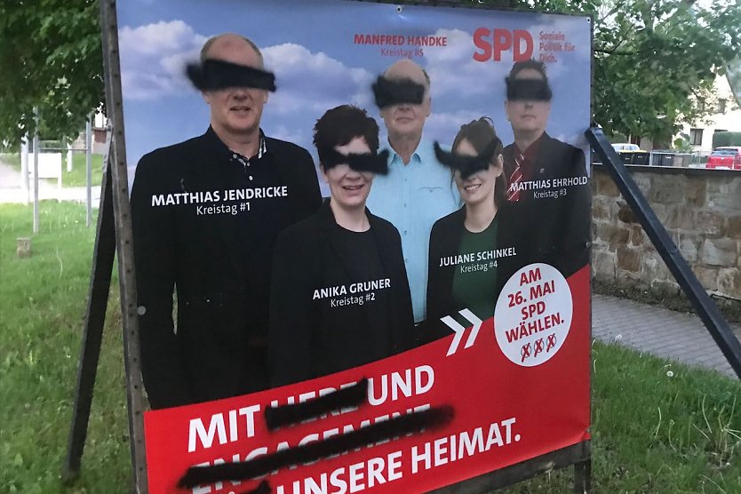 Beschädigter Aufstellen der SPD (Foto: SPD Nordhausen)