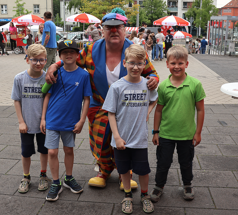Wenn Knax ruft kommt natürlich auch der Clown - am kommenden Mittwoch wird bei der Sparkasse wieder Kinderfest gefeiert (Foto: Kreissparkasse Nordhausen)