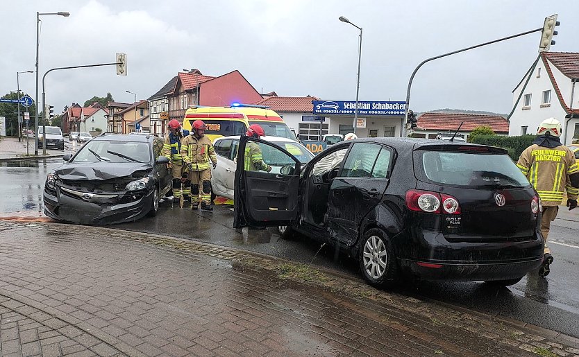 Unfall in Niedersachswerfen (Foto: Feuerwehr/Silvio Dietzel)