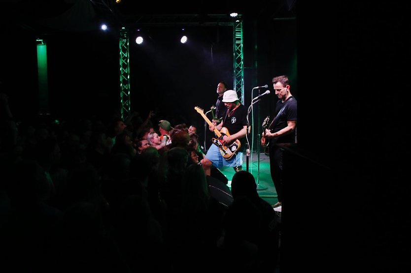 450 glückliche Konzertgäste füllten das Clubhaus (Foto: agl)
