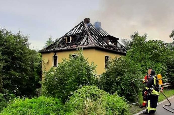 Brand an der Bahnstrecke bei Heldrungen (Foto: Polizei)