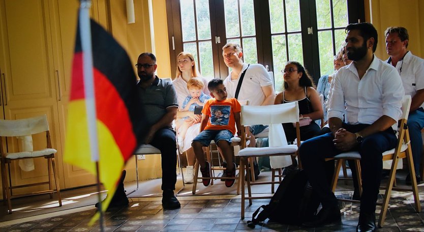 Einbürgerungszeremonie im Park Hohenrode am 29. August (Foto: agl)