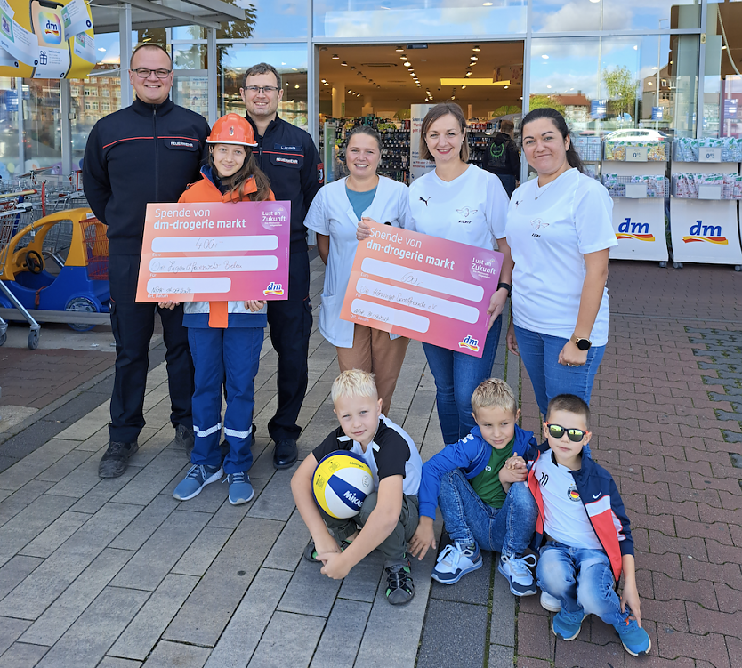 Spendenübergabe beim "dm" Drogeriemarkt in Nordhausen (Foto: Susan Tittlus)