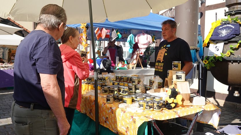 Regionale Erzeuger präsentieren ihre Produkte (Foto: nnz)