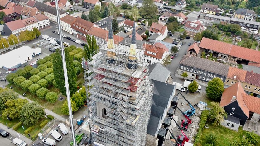 Der Kirchenbau aus dem Blickwinkel der Flugdrohne (Foto: B. Heidelberg)