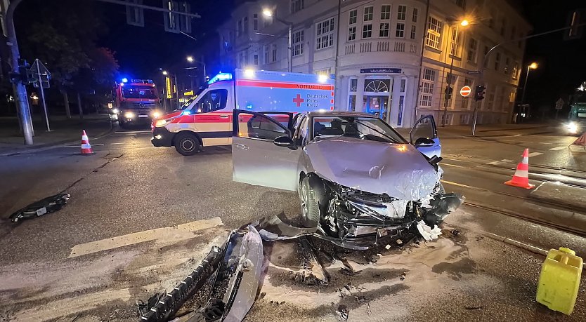 Unfall mit drei Verletzten gestern Abend (Foto: S.Dietzel)