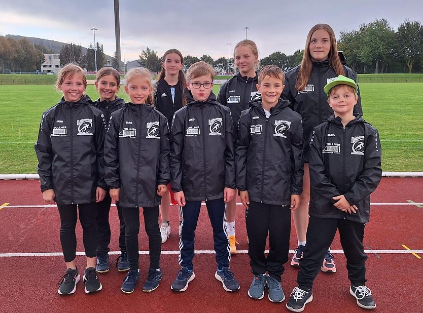 Worbiser Leichtathleten im neuen Outfit (Foto: Kiara Beckmann)