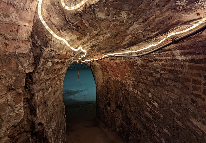 Bei der gruseligen Schatzsuche im Schlosskeller erwartet mutige Kinder und Jugendliche Spannung und kleine Überraschungen. (Foto: Janine Skara)