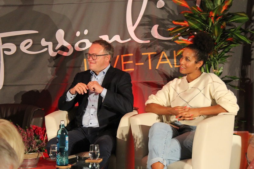 Mario Voigt und Mariama Jamanka amüsierten sich offensichtlich prächtig (Foto: Eva Maria Wiegand)