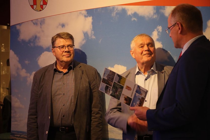 Zwei für die Geschichte: Gerhard Becker und Joachim Schmutzer (Foto: agl)