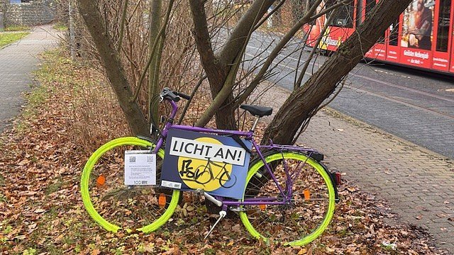 Ein Fahrrad der Kampagne Licht An! (Foto: Kreisverkehrswacht)