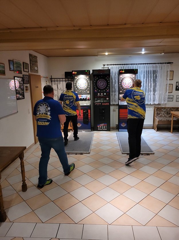 Dartliga Eichsfeld-Nordth&uuml;ringen: F&uuml;r die Dartchaoten Oberspier stand bei dem Derby gegen den Hachelbicher Sportverein viel auf dem Spiel (Foto: Thomas Peglow)