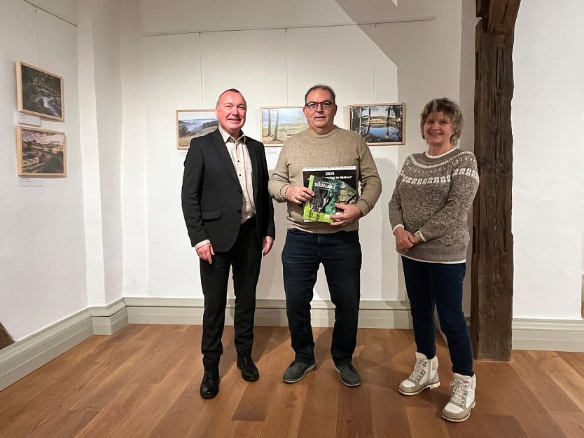 Frau Koschorreck und Herr Schimm gratulieren dem Drittplatzierten Herrn John (Foto: LPV Südharz_Kyffhäuser)