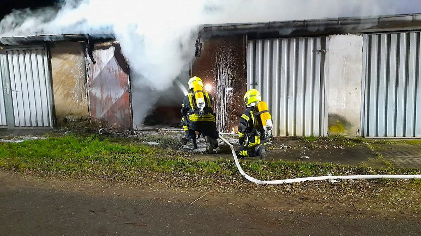 Garage in Bad Frankenhausen brannte aus (Foto: S. Dietzel)