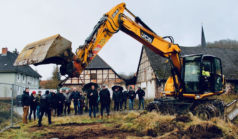Spatenstich f&uuml;r den Neubau der Ilfelder Grundschule (Foto: agl)