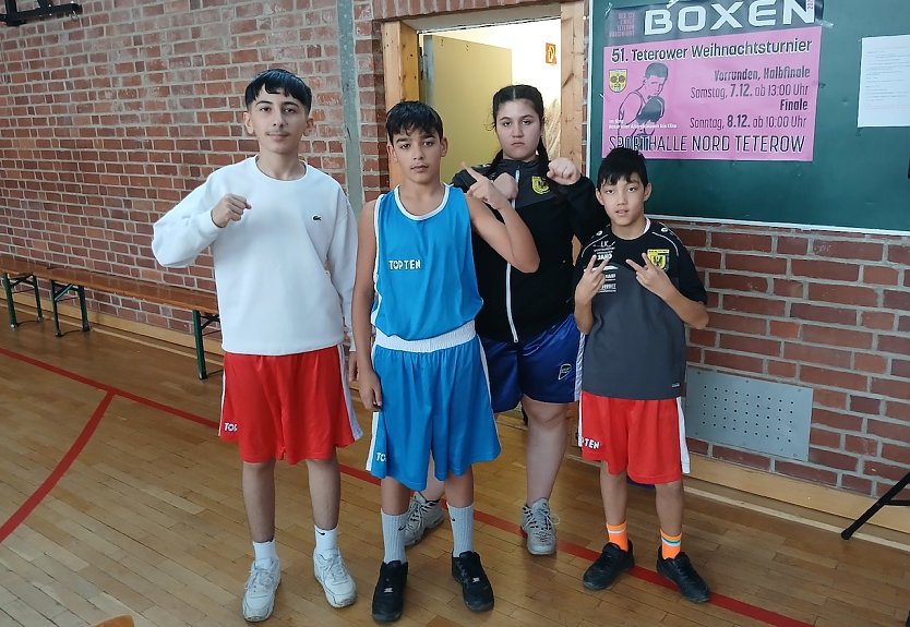 Starke Nordh&auml;user Truppe beim Weihnachte Boxen in teterow (Foto: T.Ostmann)