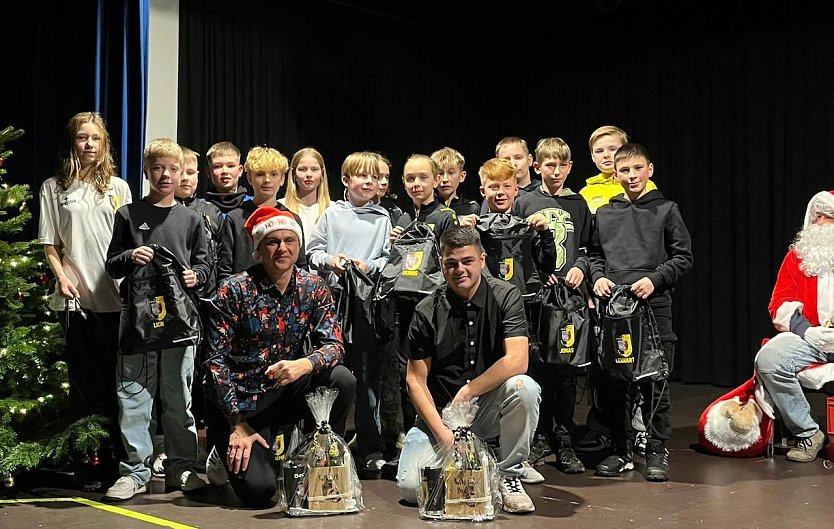 Weihnachtsfeier in Sollstedt (Foto: R.Pfohl) Weihnachtsfeier in Sollstedt (Foto: R.Pfohl)