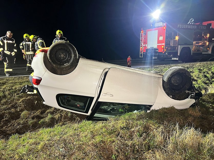 Unfall auf der B 4 (Foto: S. Dietzel)