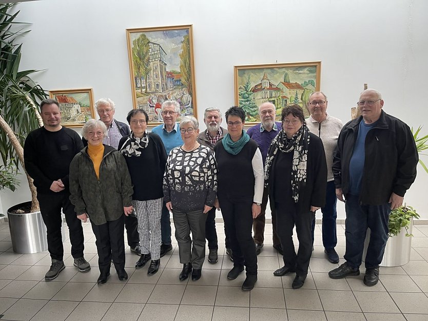 Gruppenfoto von links nach rechts: Christian Zwingmann, Konstantia Wehling, Thomas Nolte, Anna Maria Weinrich, Hubert Thume, Else Rosenthal, Heino Thiele, Margarita Berenshausen, Franz Schwark, Maria Rita Wei&szlig;bach, Karl Hesse, Kuno Buckler. (Foto: Stadt Leinefelde )