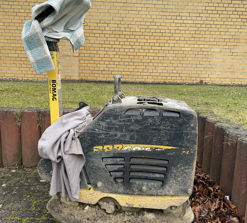 Wer vermisst seine R&uuml;ttelplatte? (Foto: LPI)