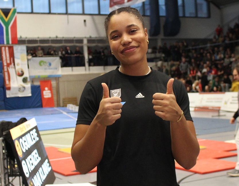 Yemisi Ogunleye mit neuer Jahresweltbestleistung und Hallenrekord in Nordhausen (Foto: Eva Maria Wiegand)