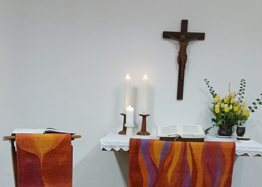 Neue Paramente f&uuml;r die Unterkirche (Foto: Peter Zimmer)