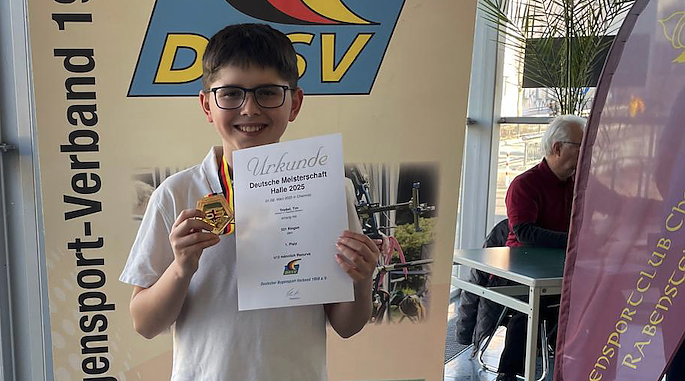 Tim Triebel ist deutscher Meister im U12-Bogenschie&szlig;en mit dem Recurve-Bogen (Foto: Bowteam Nordhausen)