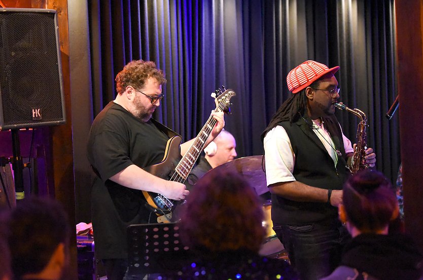 Scott Kinsey in der Jazzmangel (Foto: Dirk Schröter) Scott Kinsey in der Jazzmangel (Foto: Dirk Schröter)