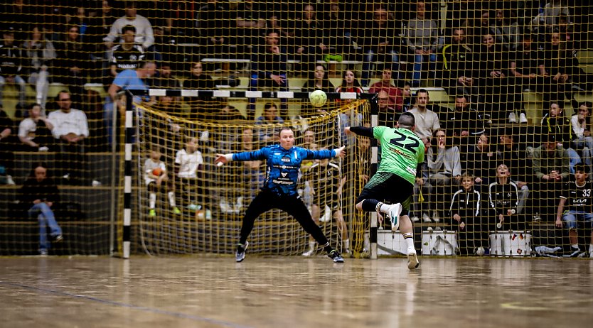 Christoph Keil im Nordhäuser Tor half den wichtigen Sieg der Männer zu sichern (Foto: NSV) Christoph Keil im Nordhäuser Tor half den wichtigen Sieg der Männer zu sichern (Foto: NSV)