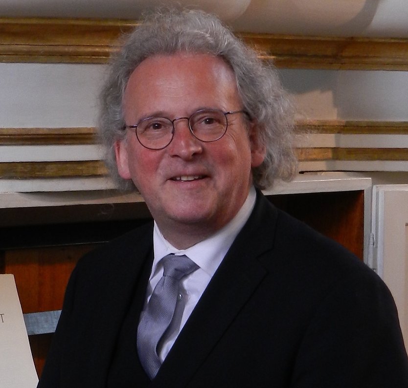 Dirigenten Michael Sch&ouml;nheit (Foto: Katharina Dangel)