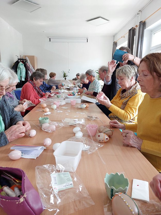 Osterbasteln in Jecha (Foto: Wolfgang Dittrich) Osterbasteln in Jecha (Foto: Wolfgang Dittrich)