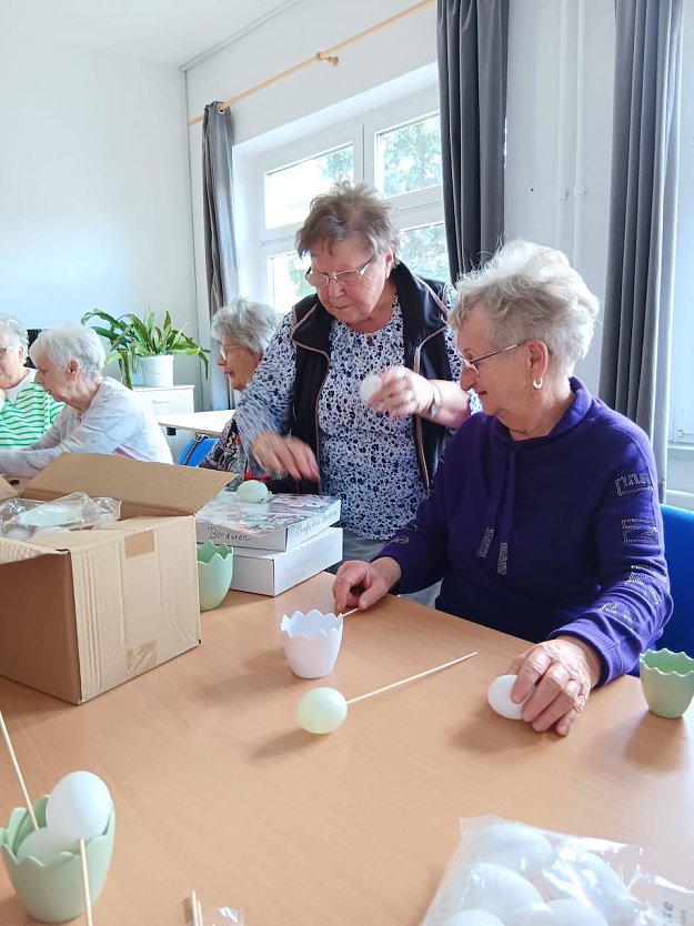 Osterbasteln in Jecha (Foto: Wolfgang Dittrich) Osterbasteln in Jecha (Foto: Wolfgang Dittrich)