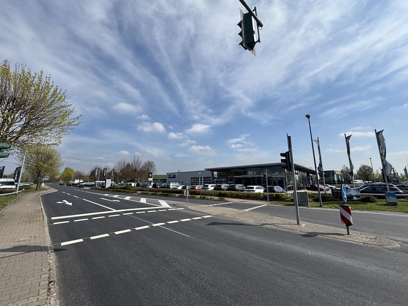 Die Bielener Straße wurde mit einer Asphaltdecke versehen (Foto: Stadt Nordhausen) Die Bielener Straße wurde mit einer Asphaltdecke versehen (Foto: Stadt Nordhausen)