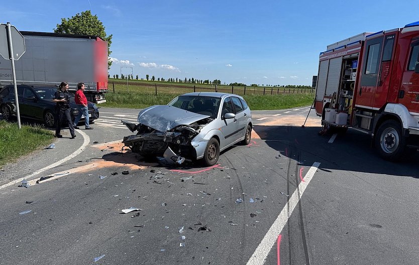Unfall bei Kirchengel (Foto: S.Dietzel)