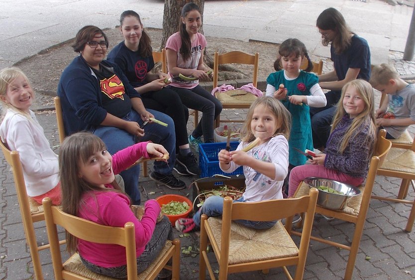 Am Freitag wird Rhabarber gekocht (Foto: F.Tuschy)