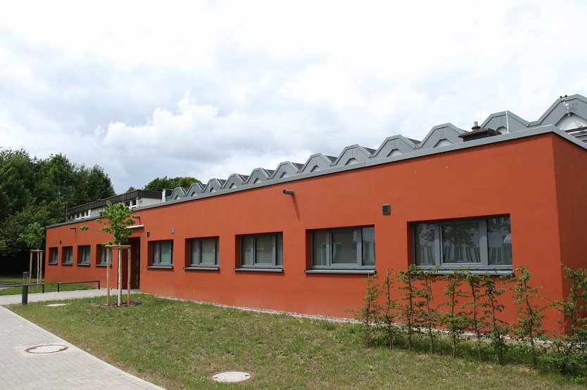 Macht nicht nur von au&szlig;en wieder etwas her: die Sporthalle am Berufsschulzentrum in der Stra&szlig;e der Genossenschaften (Foto: agl)