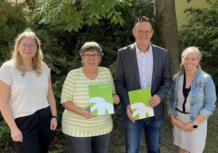 Unterzeichnung des Kooperationsvertrags zwischen der Hochschule Nordhausen und dem Jugendsozialwerk Nordhausen (Foto: Thomas F&uuml;ldner)
